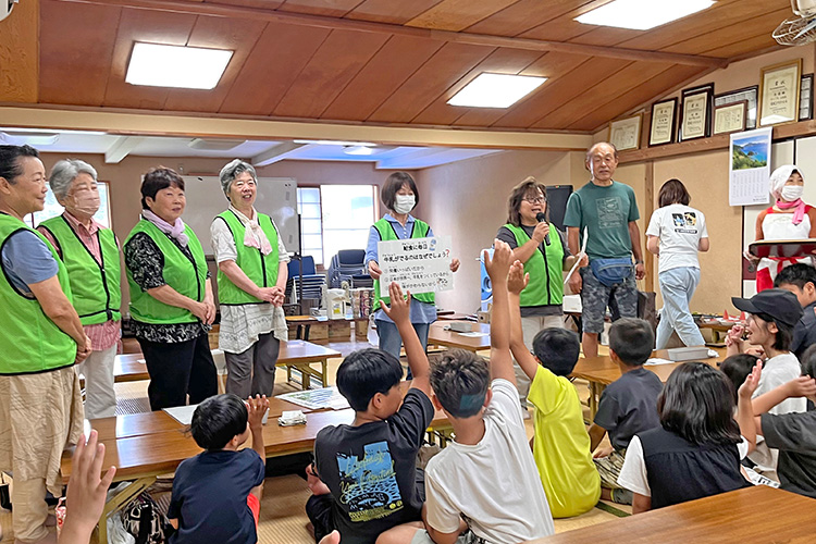 子どもから高齢者まで　女性会の地域貢献活動