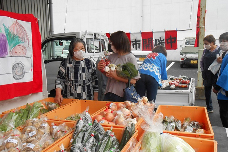 朝市で地域を元気に！地域貢献活動